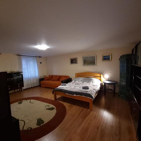 R Castle - 2 Room Apartment Brasov Exterior photo